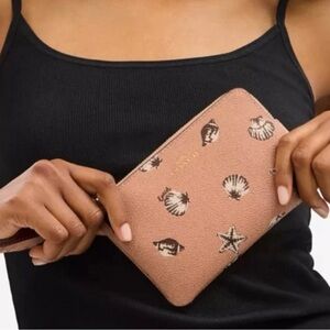 Coach Corner Zip Wristlet with Seashell Print NWT